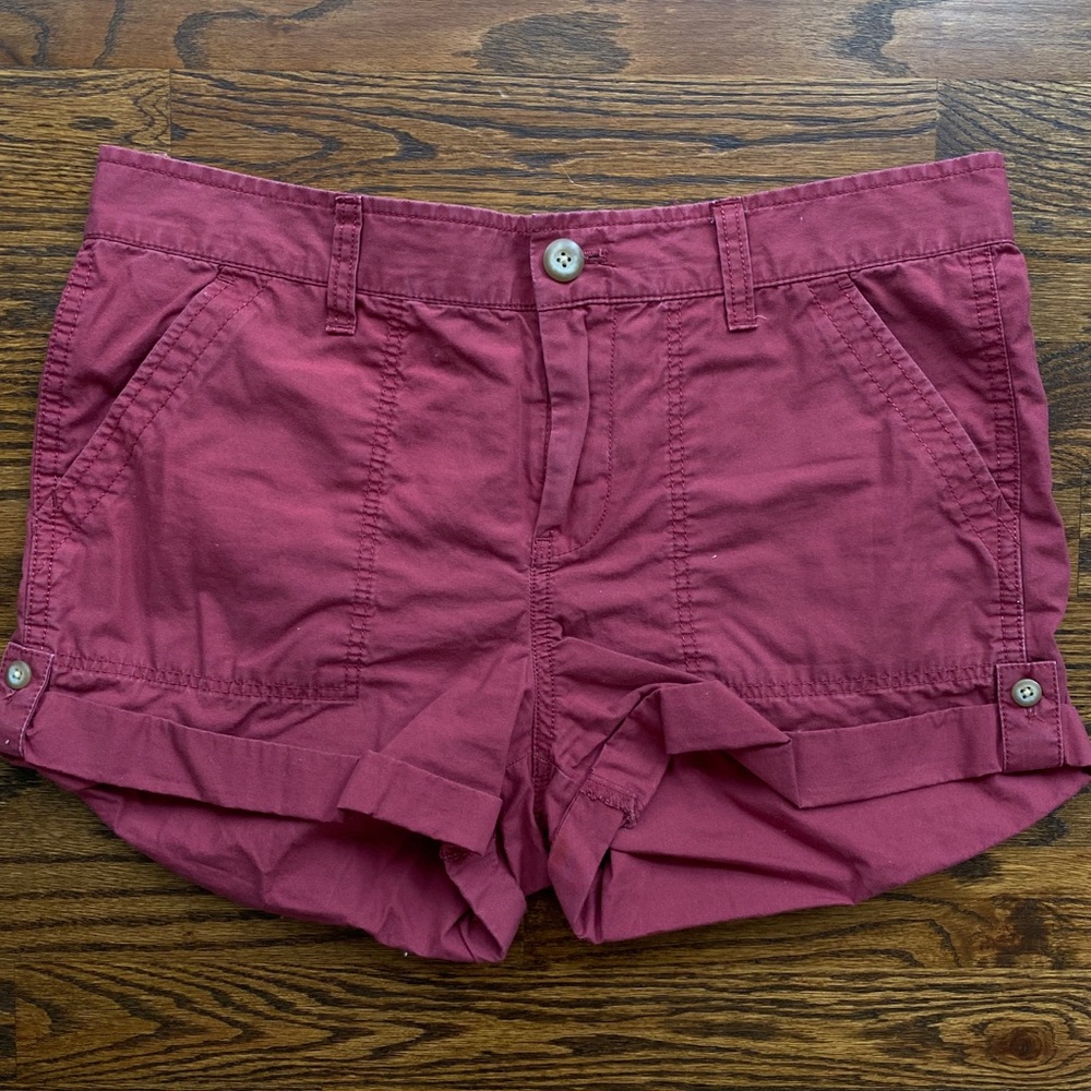 Women’s utility khaki shorts